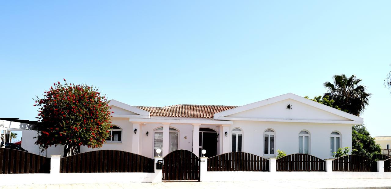 Villa Mia Ayia Napa Bagian luar foto
